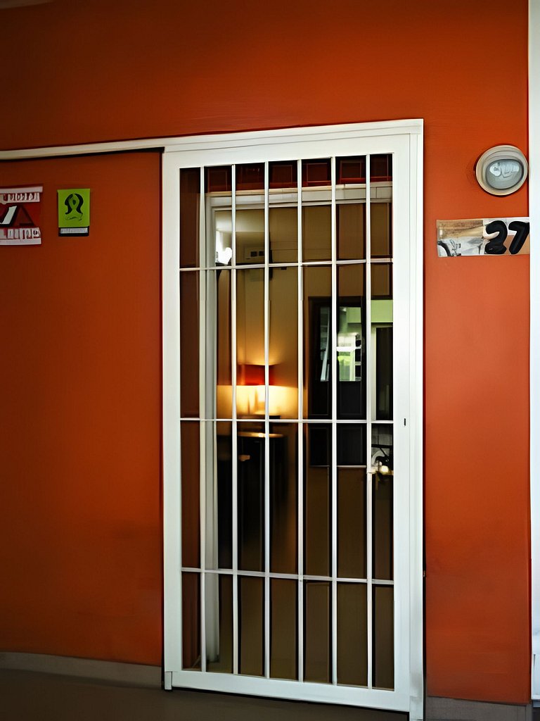 Constitución C. Cerca de todo.