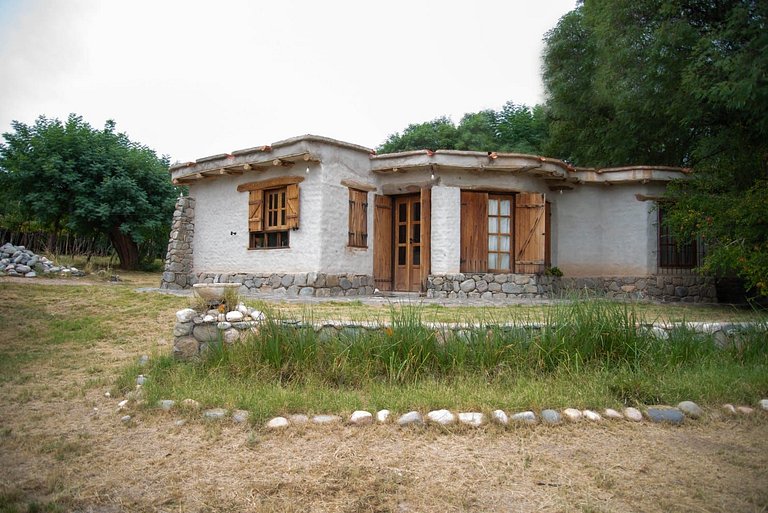 Casa Adobe Amaicha: Río, Paz y Fogón