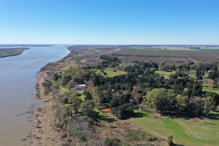 Casita del Río. Club de Campo Estancia Estrella Federal.