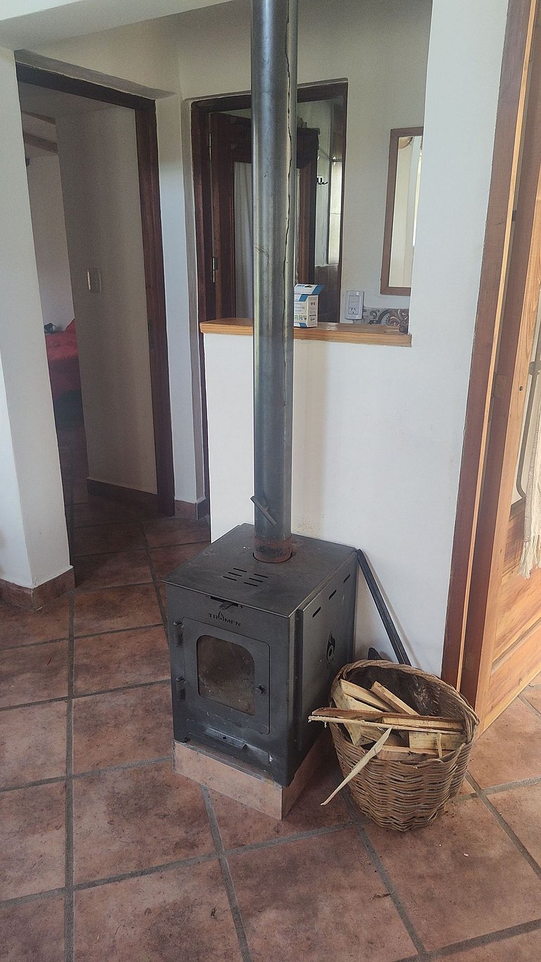 Cabaña Sonko: Vistas, Jardín y Chimenea