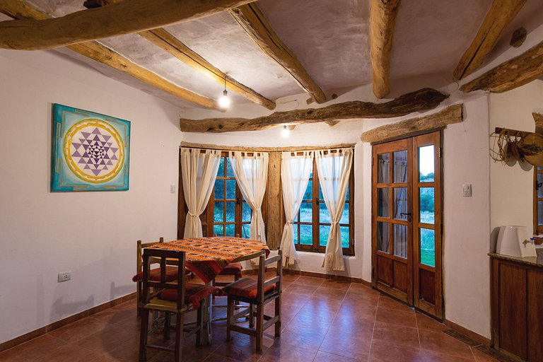 Casa Adobe Amaicha: Río, Paz y Fogón