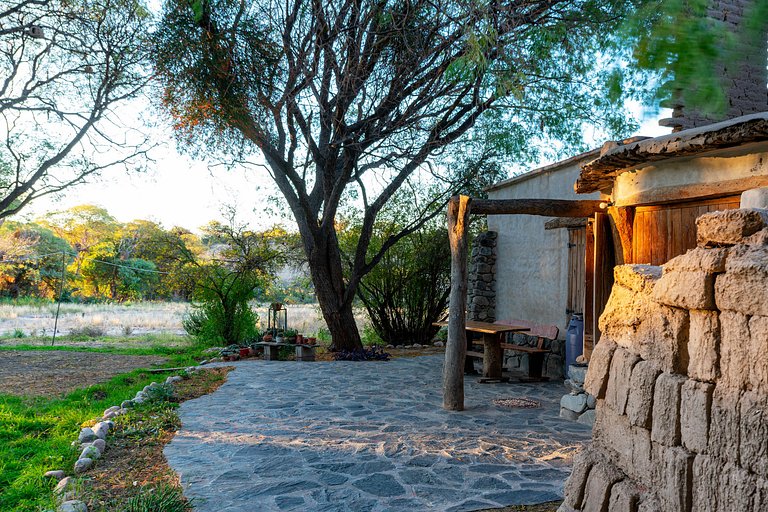 Casa Adobe Amaicha: Río, Paz y Fogón