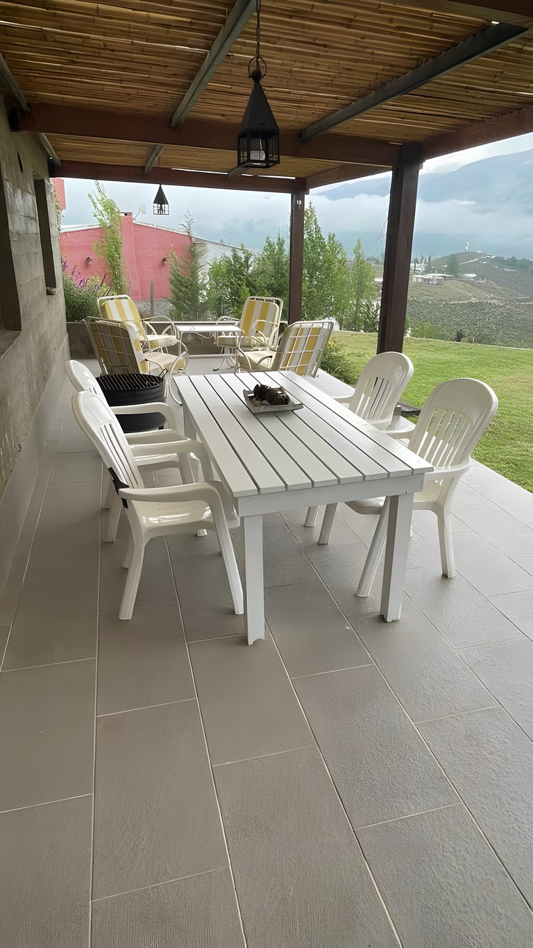 Los González – Cabañas con Vista al Valle