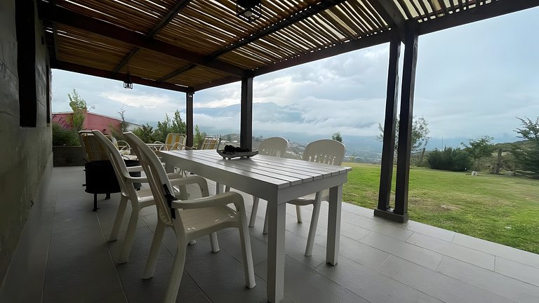 Los González – Cabañas con Vista al Valle