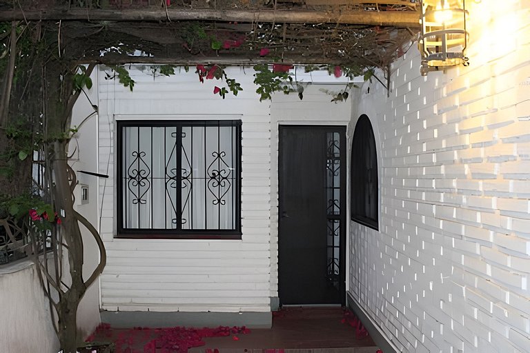 Lo de Sara. Casa pequeña al pie del cerro