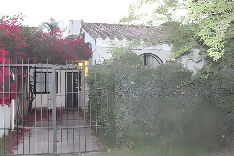 Lo de Sara. Casa pequeña al pie del cerro