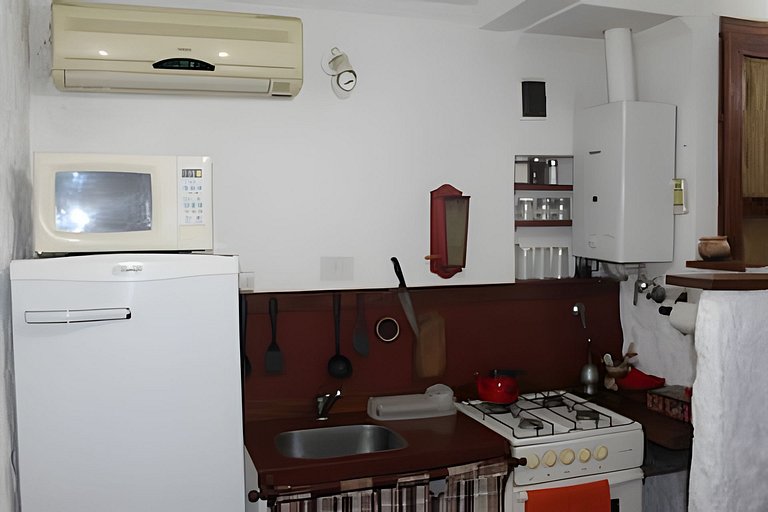 Lo de Sara. Casa pequeña al pie del cerro