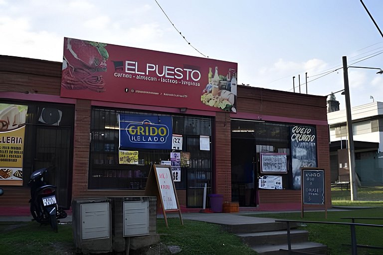 Lo de Sara. Casa pequeña al pie del cerro