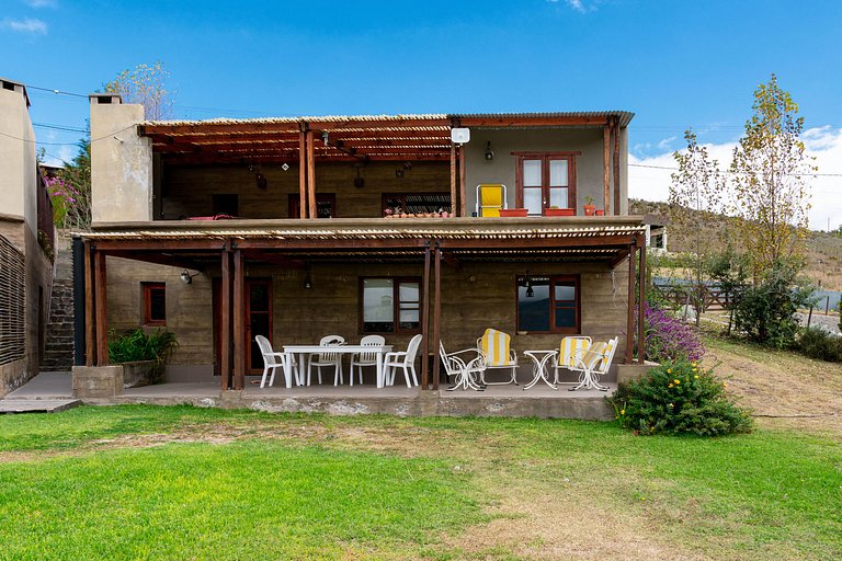 Los González – Cabaña con Vista al Valle