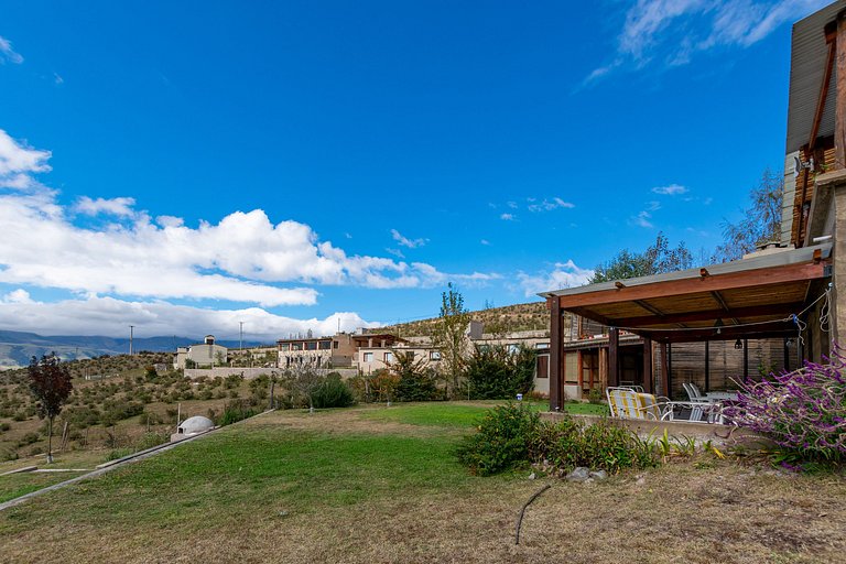 Los González – Cabañas con Vista al Valle