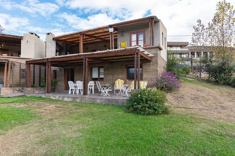 Los González – Cabañas con Vista al Valle