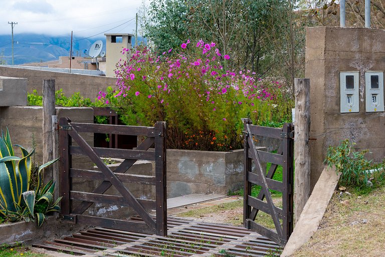 Los González – Cabaña con Vista al Valle