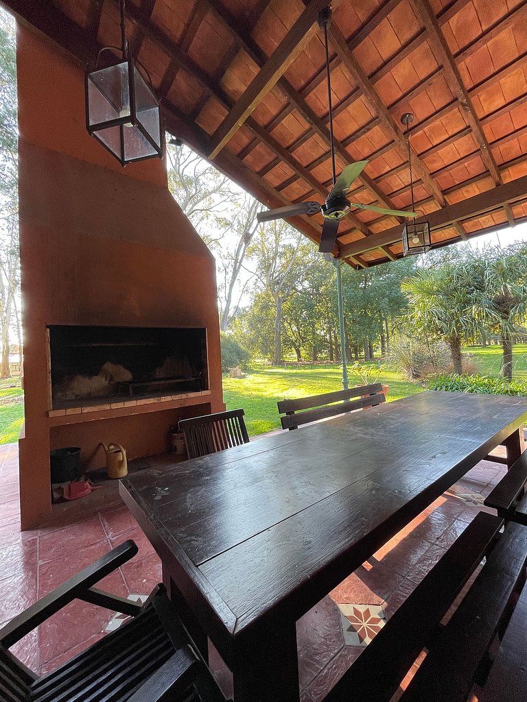 Estrella Federal, parrilla, piscina y río Paraná