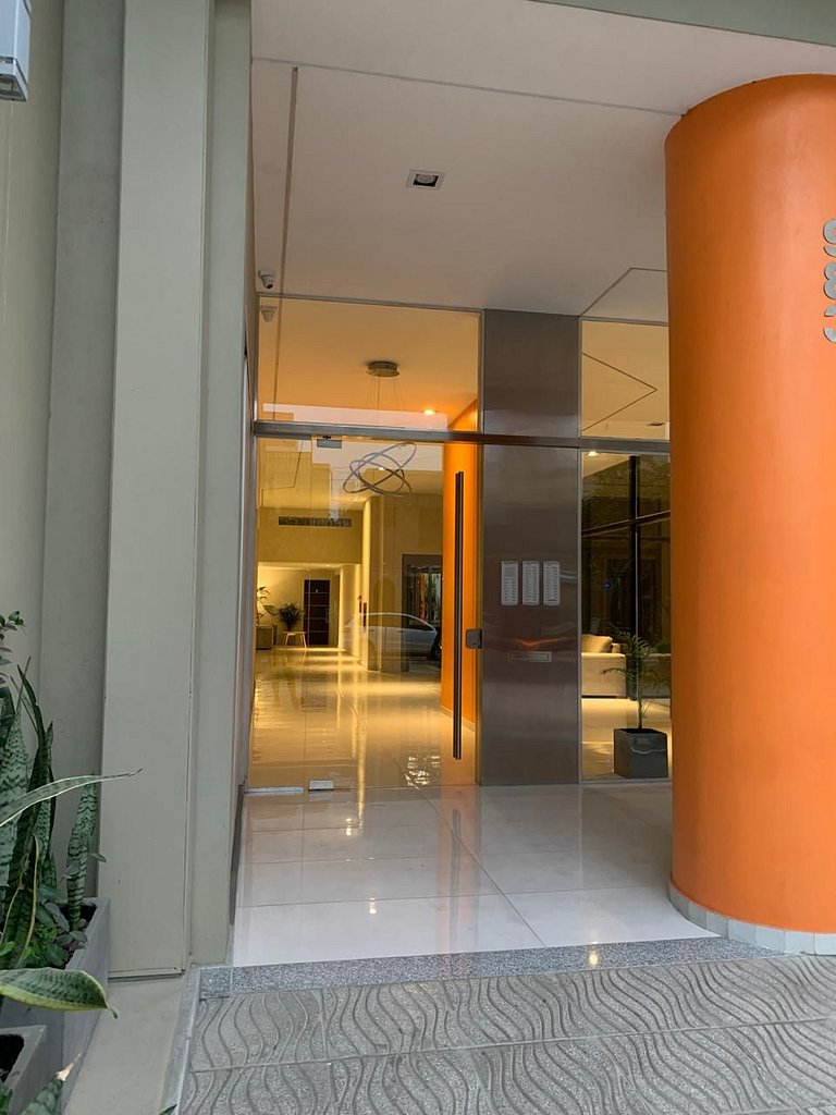 Moderna Suíte GPT com piscina e garagem