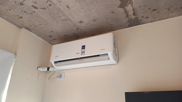 Moderna Suíte GPT com piscina e garagem