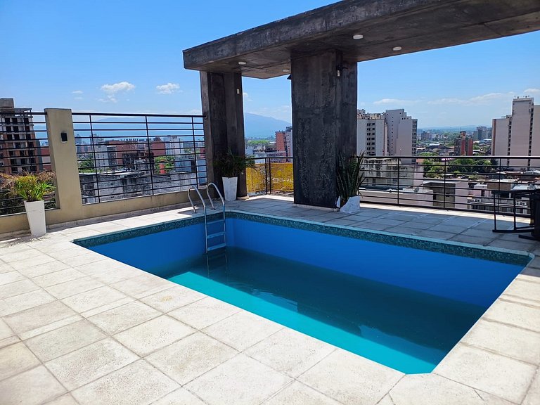 Moderna Suíte GPT com piscina e garagem