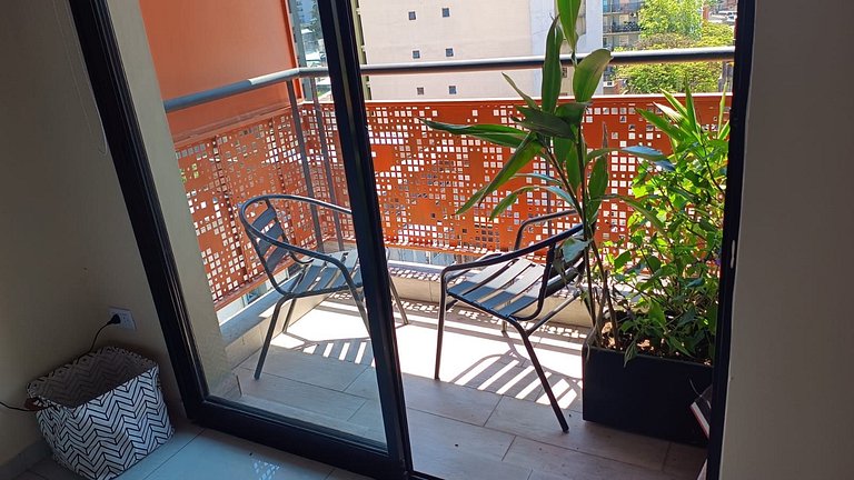 Moderna Suite GPT with a swimming pool and parking