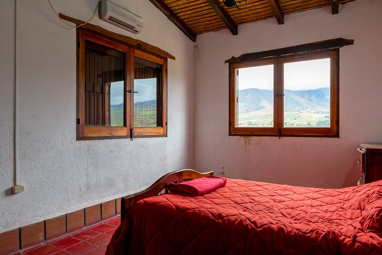 Casa con Vistas al Valle, Grupos y Mascotas