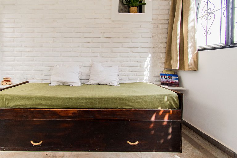 Lo de Sara. Casa pequeña al pie del cerro