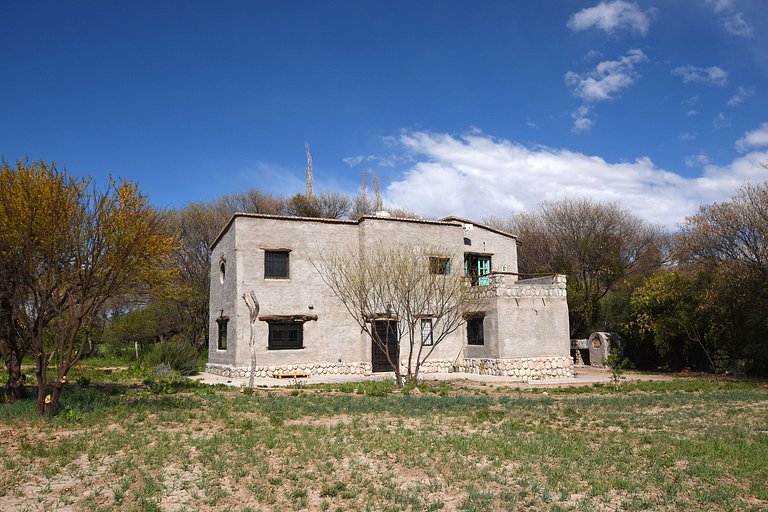 Hidden house in La Fronterita de Amaicha