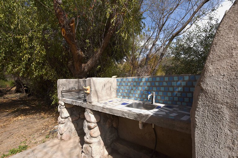 Hidden House in La Fronterita